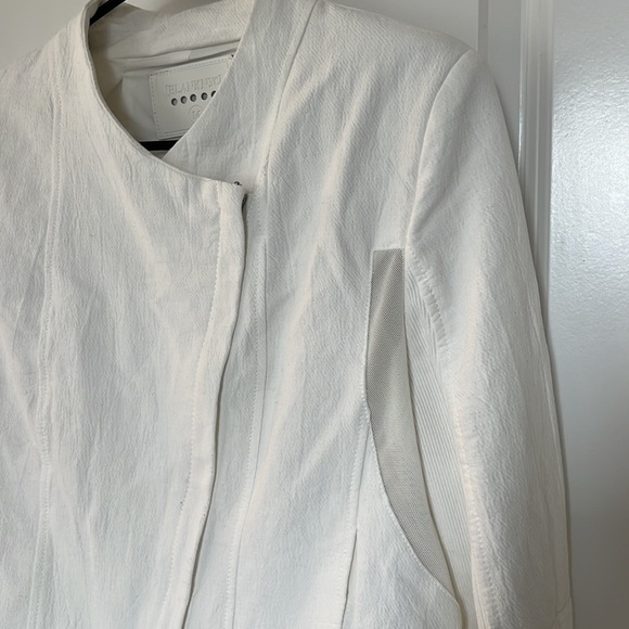 Nordstrom Blank NYC White Crepe Moto Jacket with Mesh Panels - Picture 9 of 11